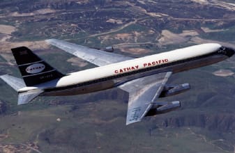 A Cathay Pacific Convair 880 in flight
